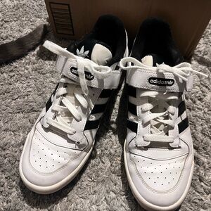 Adidas Forum Low White and Black Sneakers